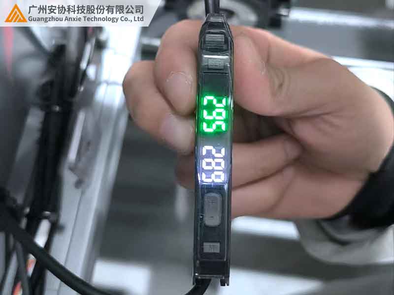 光纤传感器工作原理.jpg